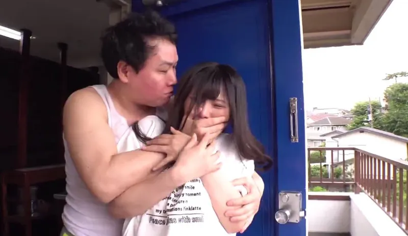 Tình đầu của tôi đã bị gã nhà sát bên chịch tơi tả