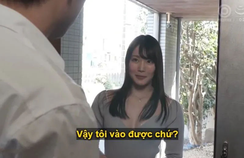 Người anh giàu có bị cô em xinh đẹp nhà kế bên, đã lập gia đình và mới dọn về, chủ động dụ dỗ quan hệ.